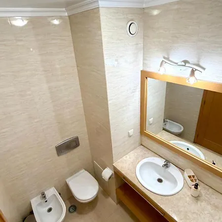 Ahs Luminoso T1 Em Com Varanda E Piscina