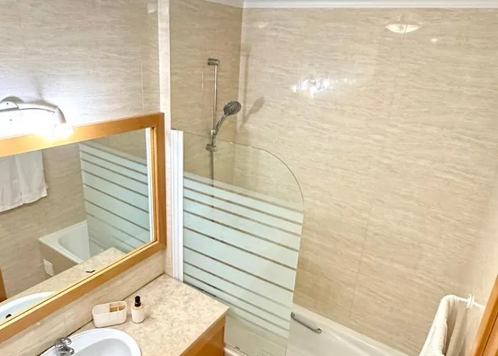 Ahs Luminoso T1 Em Com Varanda E Piscina *