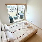 Ahs Luminoso T1 Em Com Varanda E Piscina Portimão