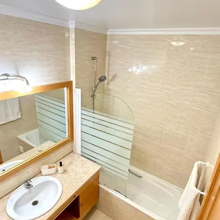 Ahs Luminoso T1 Em Com Varanda E Piscina *