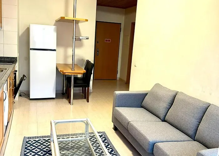 Ahs Luminoso T1 Em Com Varanda E Piscina *