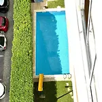 Ahs Luminoso T1 Em Com Varanda E Piscina Portimão